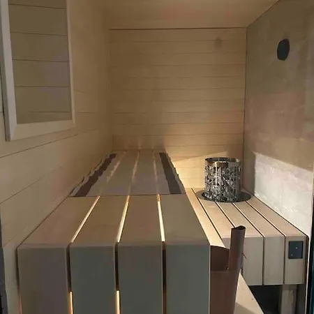 Upea Saunallinen Puutalo-osuus Appartement *