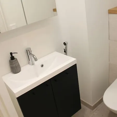 Apartment Upea Saunallinen Puutalo-osuus