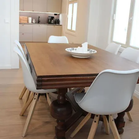 Upea Saunallinen Puutalo-osuus *