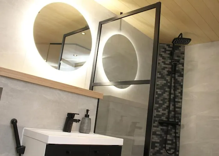 Upea Saunallinen Puutalo-osuus Appartement *